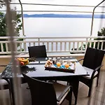 Apartament Five