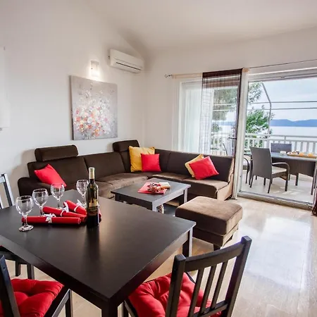 Five Apartman Brela
